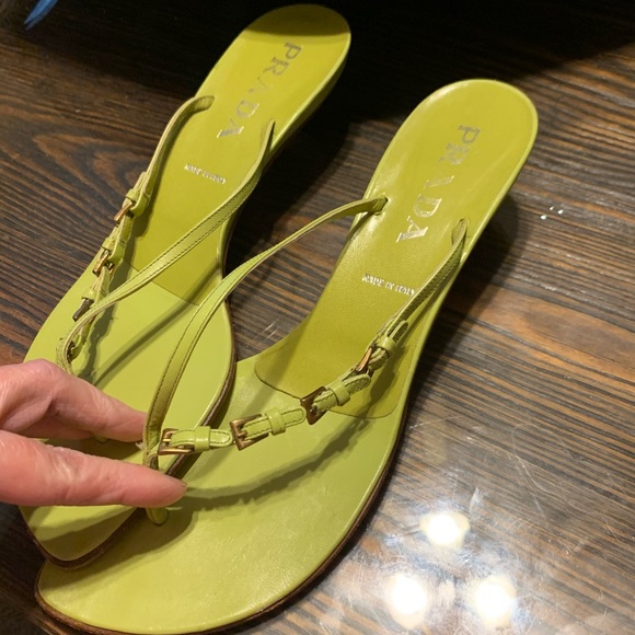 SOLD!  Sz 8.5  sweet vintage prada kitten heels - Picture 13 of 13